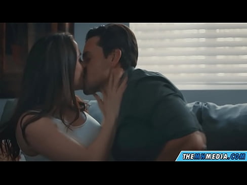 ❤️ İyi bir busty anne ile romantik seks ️ Sadece porno bizde